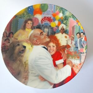Annie and Daddy Warbucks Collector Plate